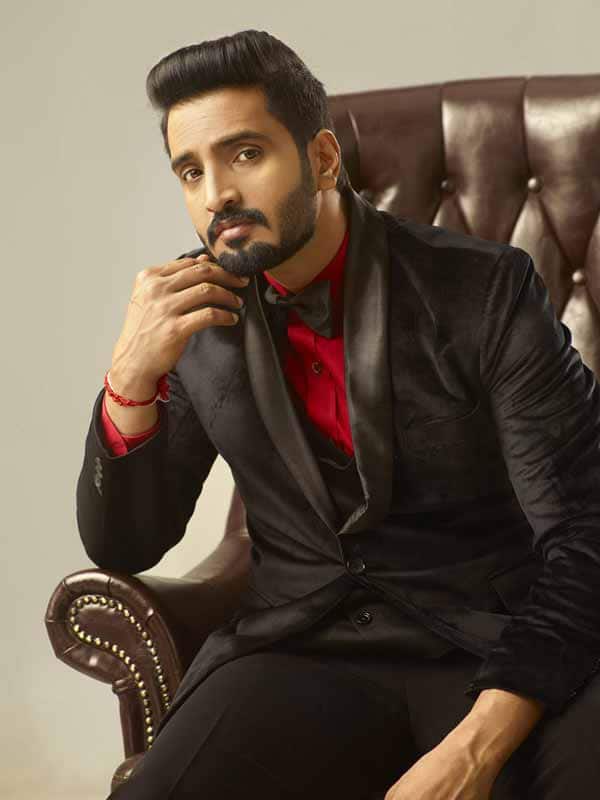 சந்தானம்