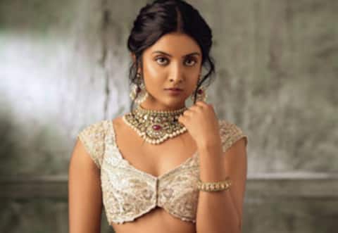 நிவேதிதா சதீஷ்