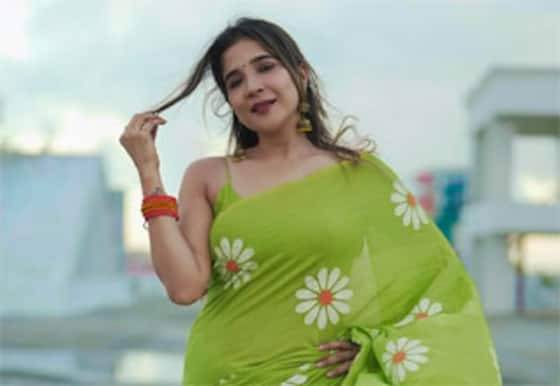 சாக்ஷி அகர்வால்
