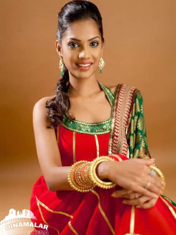 ஸ்ருதி மேனன்