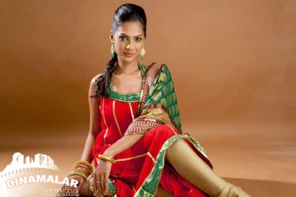 ஸ்ருதி மேனன்