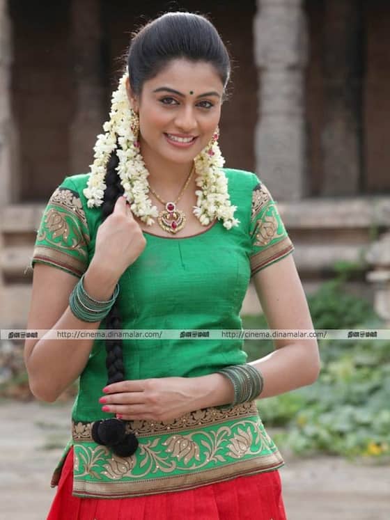 நேகா ஹிங்ச்