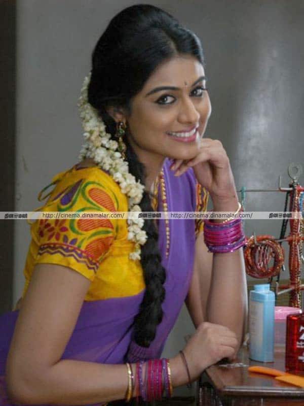 நேகா ஹிங்ச்