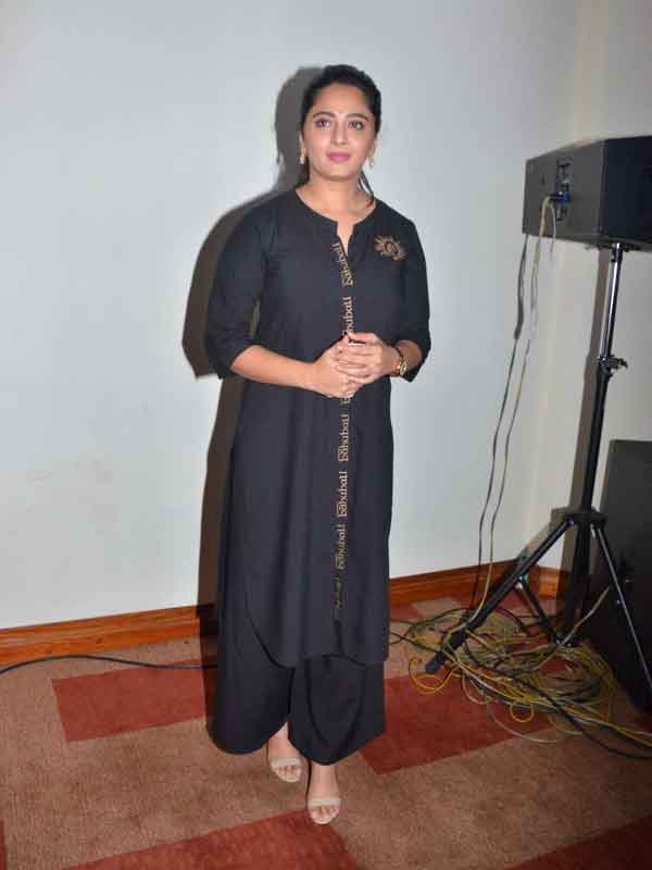 அனுஷ்கா
