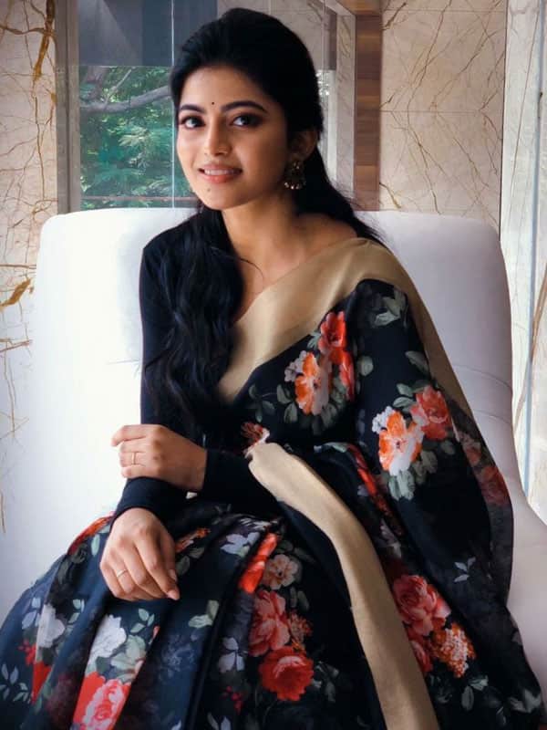 ஆனந்தி