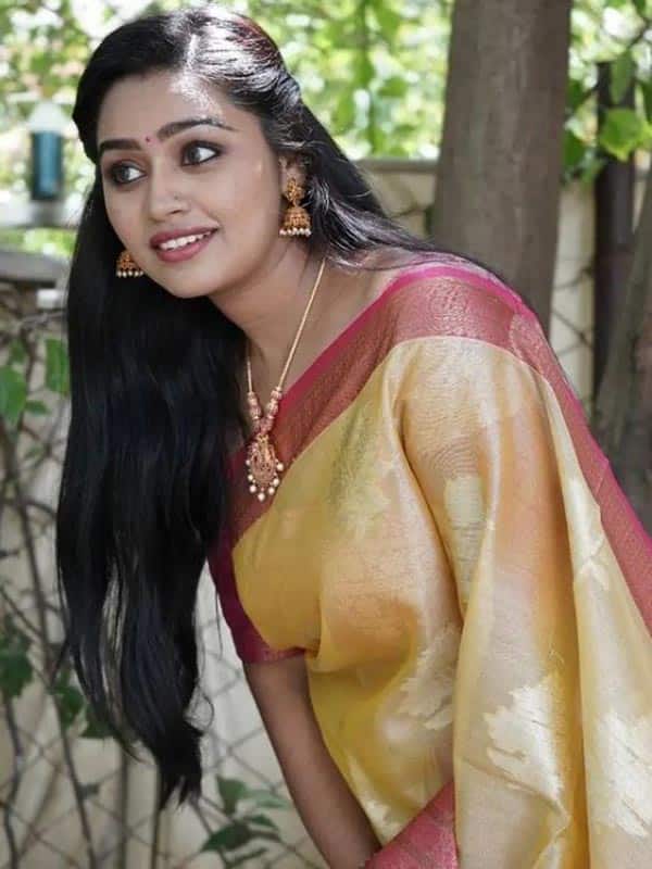 காயத்ரி யுவராஜ்