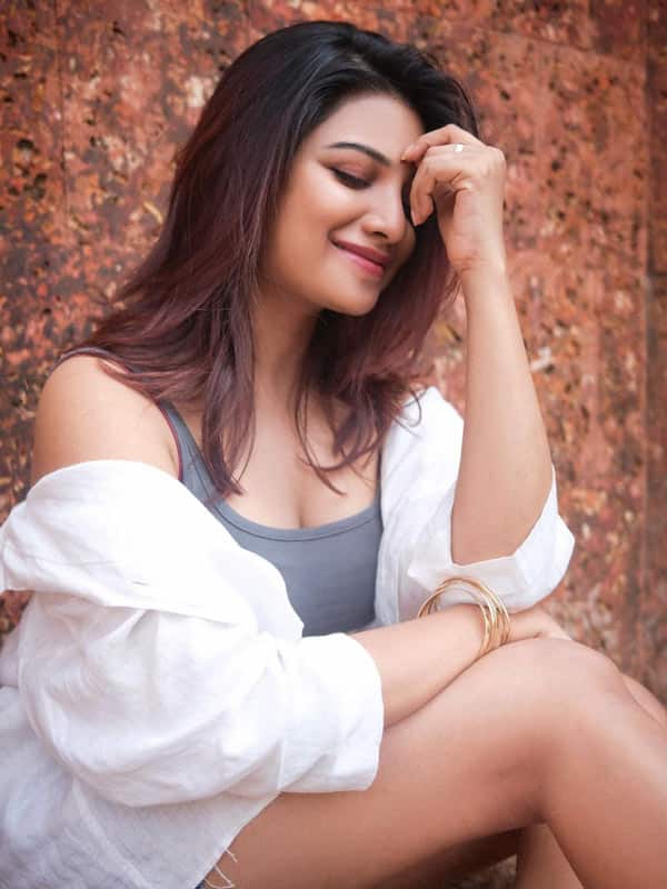 ஆத்மிகா