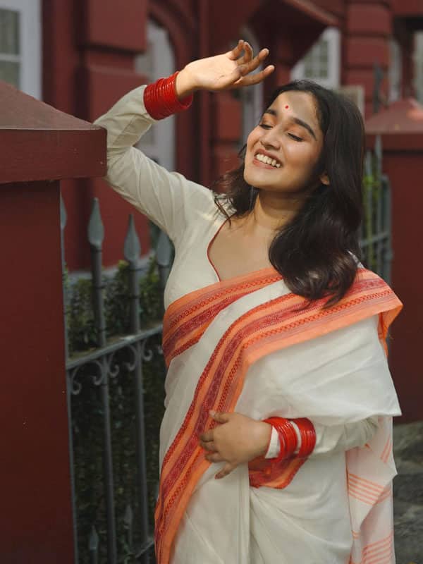 அனிகா சுரேந்திரன்