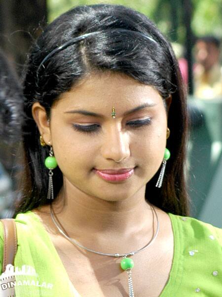 மைதிலி