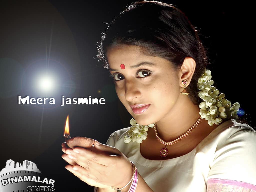 Tamil Actress Wall paper Meera jasmine