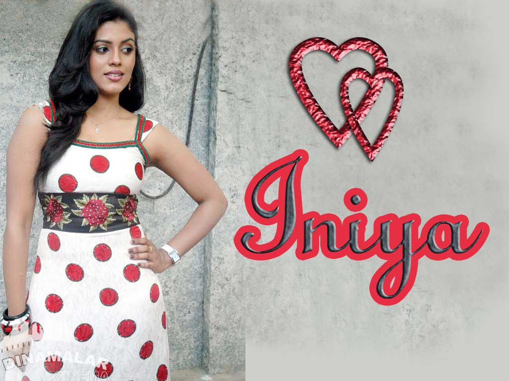 Tamil Actress Wall paper Iniya