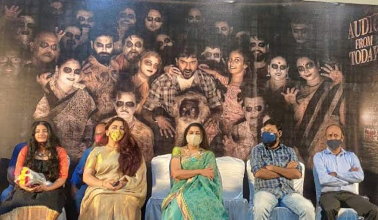 தியேட்டரில் 100 சதவித பார்வையாளர்கள் : குஷ்பு வேண்டுகோள்