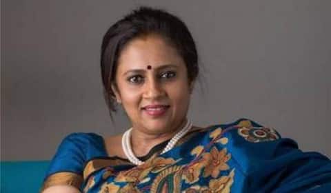 தியேட்டர்களில் 100 சதவீத அனுமதி, லட்சுமி ராமகிருஷ்ணன் எதிர்ப்பு