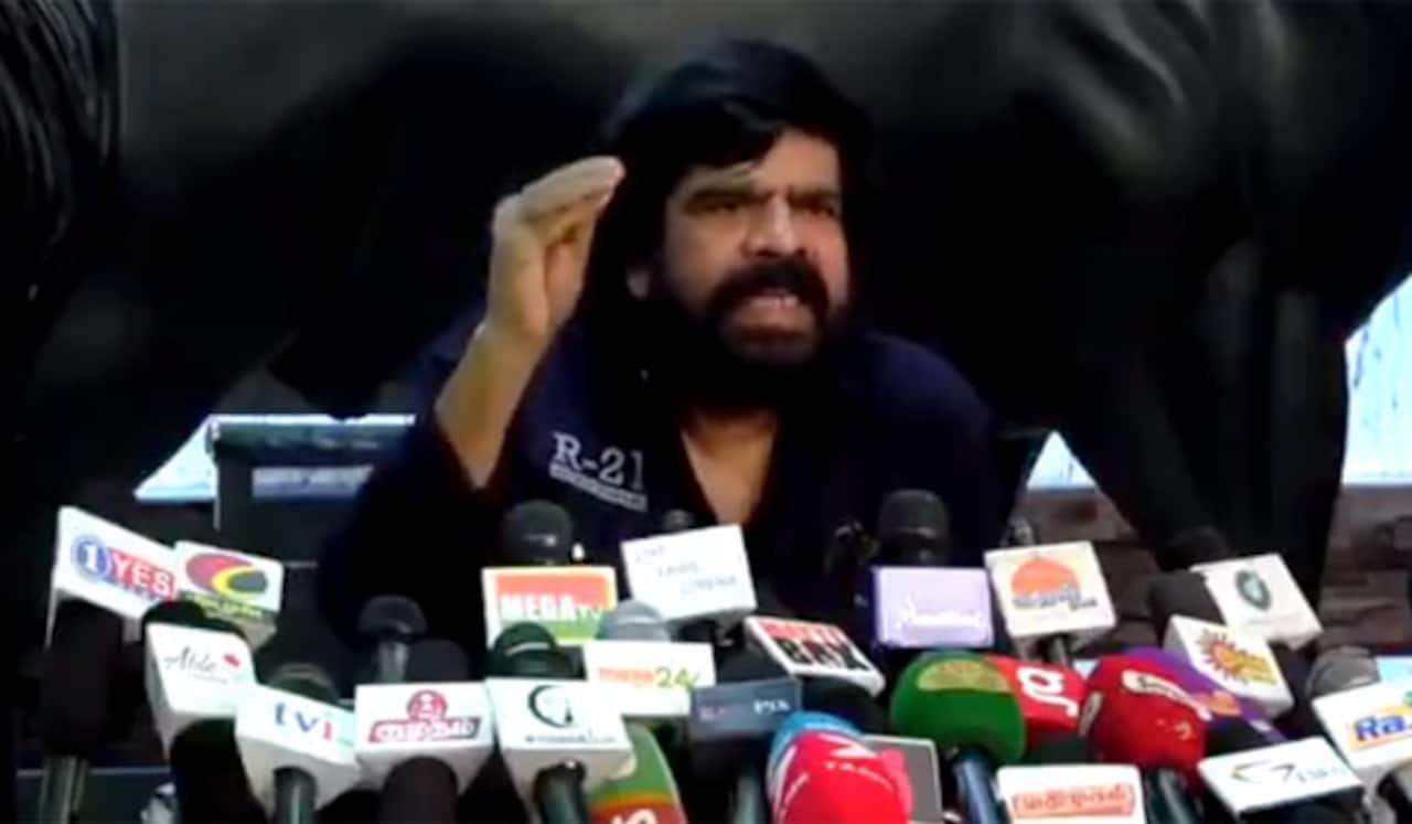 என்னை பழிவாங்க ஈஸ்வரனுக்கு தடை ஏற்படுத்த முயற்சி : கலங்கிய டி.ராஜேந்தர்