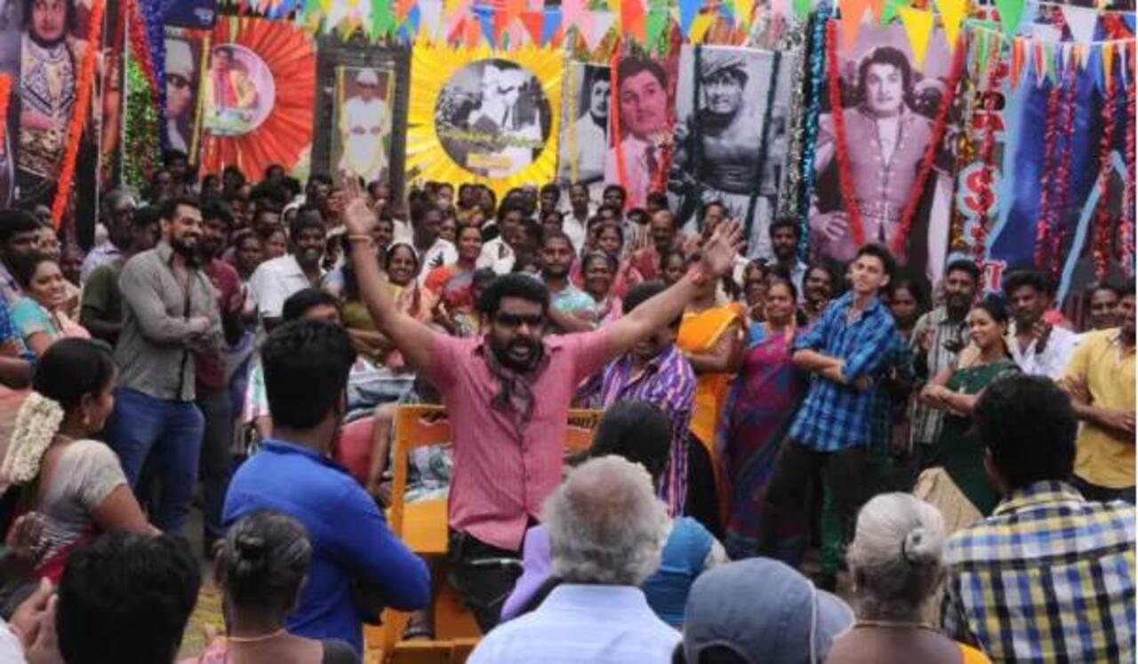 முதல்வர் வெளியிட்ட எம் ஜி ஆர் பாடல்