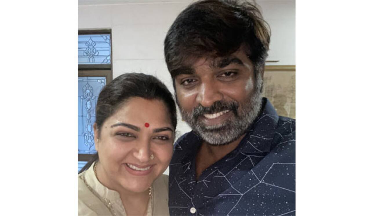 குஷ்பு வீட்டில் மதிய உணவு சாப்பிட்ட விஜய் சேதுபதி