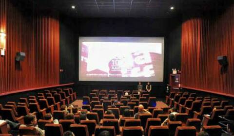 தியேட்டர்களில் கூடுதல் இருக்கைகளுக்கு மத்திய அரசு அனுமதி