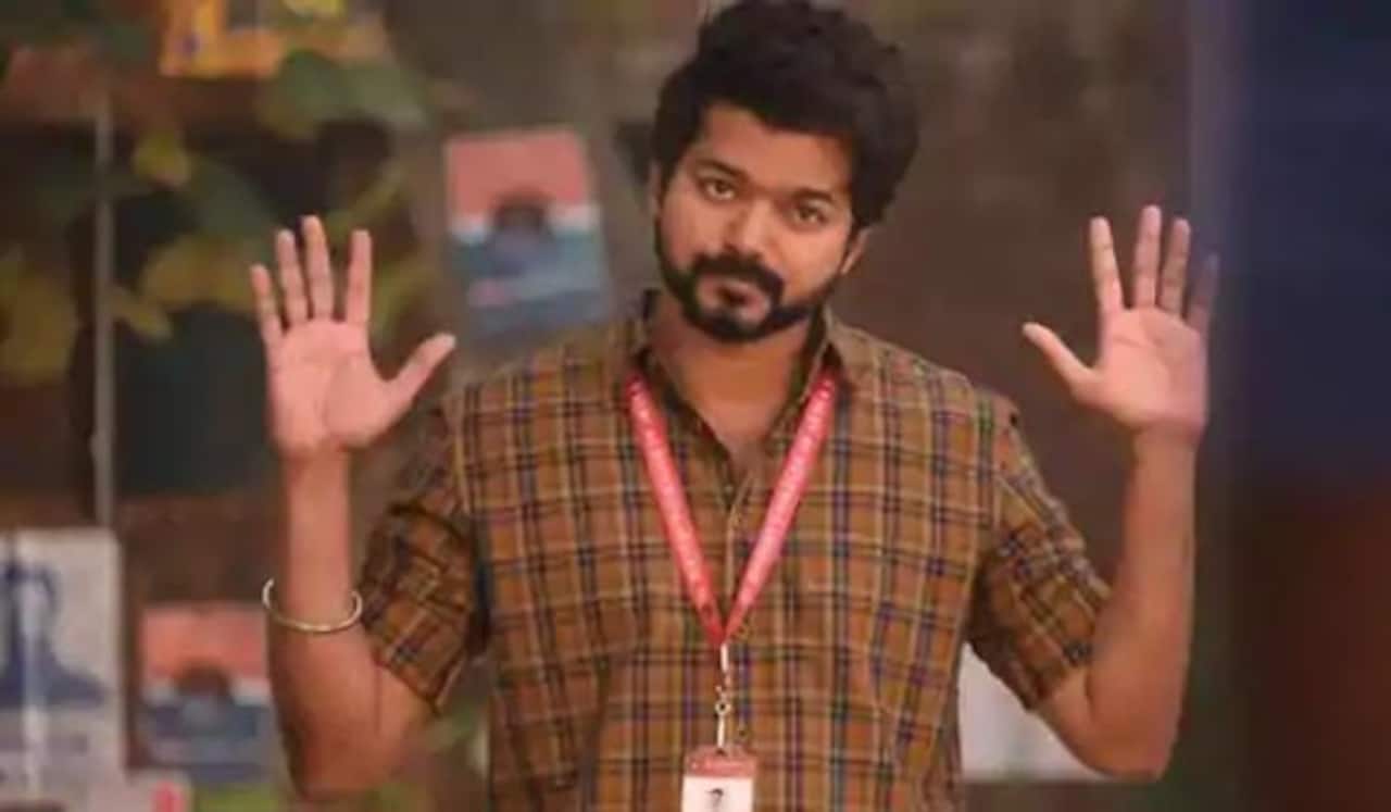 தியேட்டர்களில் இருந்து தூக்கப்படும் மாஸ்டர் : விஜய் அதிருப்தி