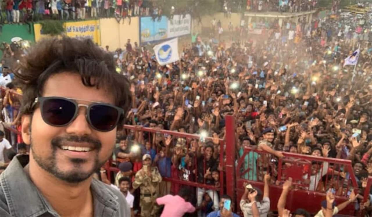 மாஸ்டர் செல்பிக்கு ஒரு வருடக் கொண்டாட்டம்