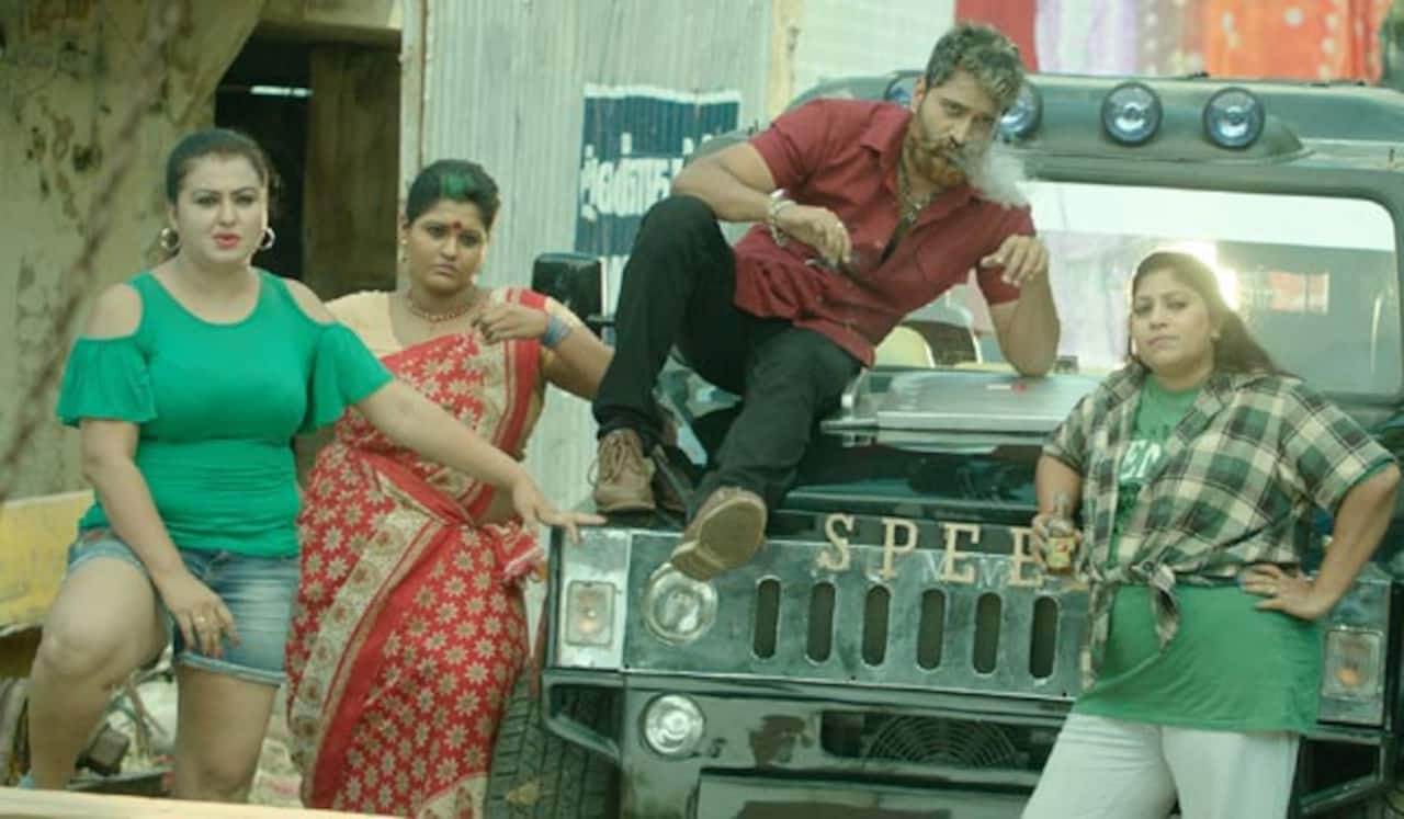 அசால்ட்டில் பெண் தாதாக்கள்