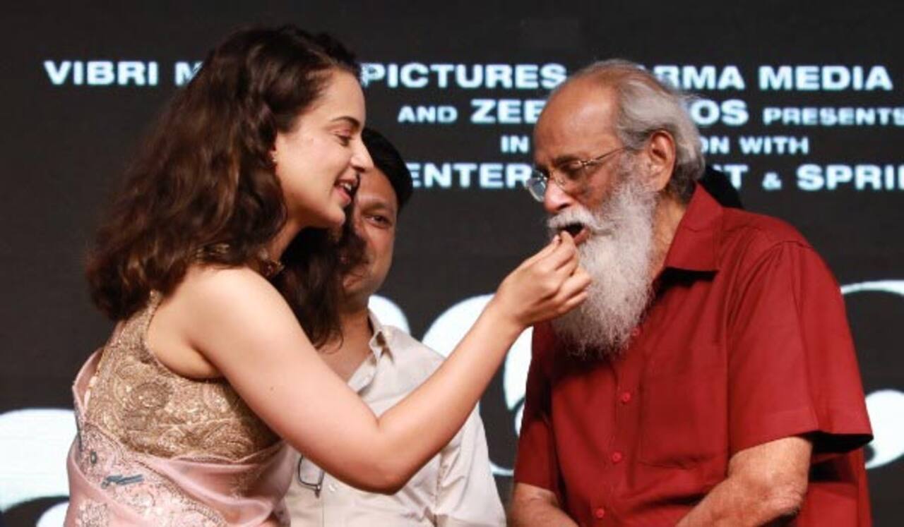 தலைவியாக மாற கங்கனாவுக்கு டிப்ஸ் கொடுத்த பாகுபலி கதாசிரியர்
