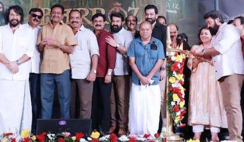 மோகன்லால் இயக்கும் பாரோஸ் பூஜையுடன் துவங்கியது
