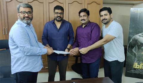 சி.எஸ்.அமுதனின் திரில்லர் படத்தில் விஜய் ஆண்டனி