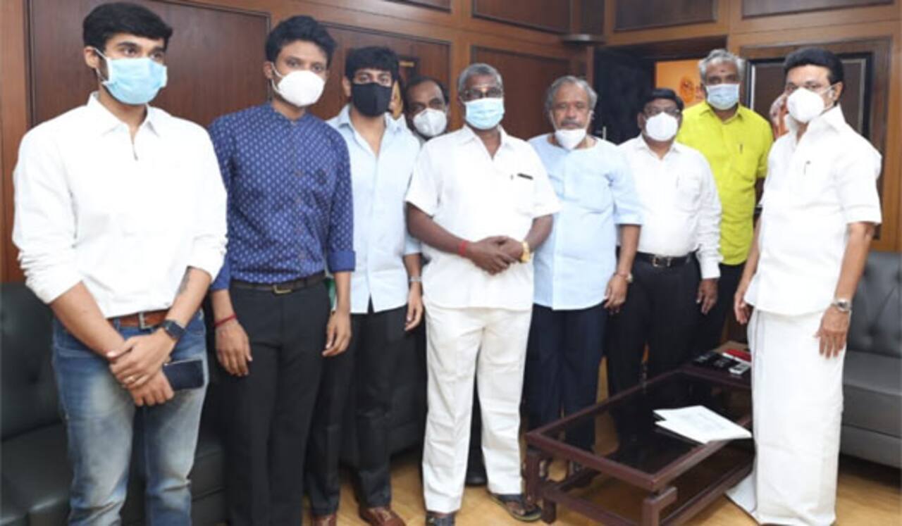 திரையுலகம் சார்பில் மு.க.ஸ்டாலினுக்கு பாராட்டு விழா