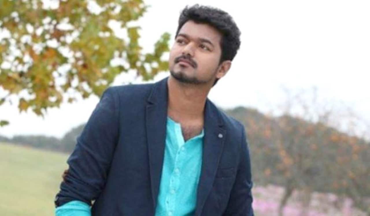 விஜய்க்கு சம்பளத்தைத் உயர்த்தித் தர தெலுங்குத் தயாரிப்பாளர் தயார்