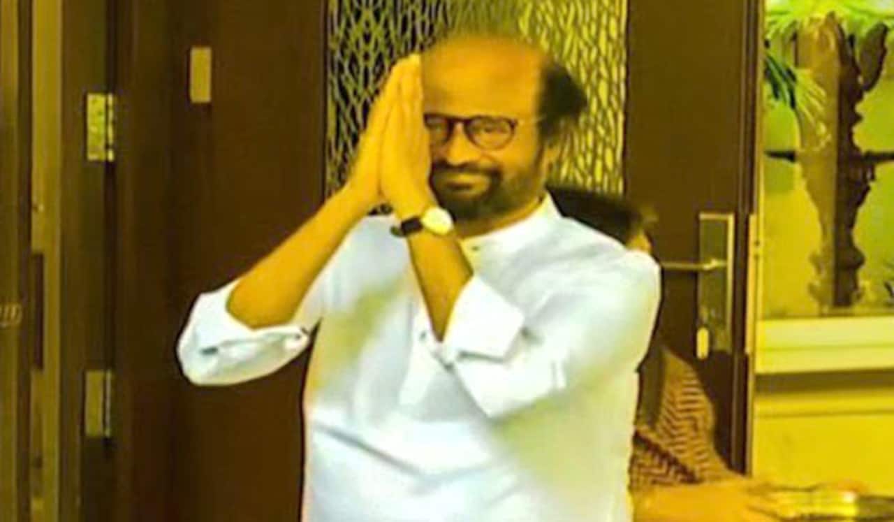 ‛அண்ணாத்த படப்பிடிப்பு முடித்து சென்னை திரும்பிய ரஜினி : ஆராத்தி எடுத்து வரவேற்ற மனைவி லதா