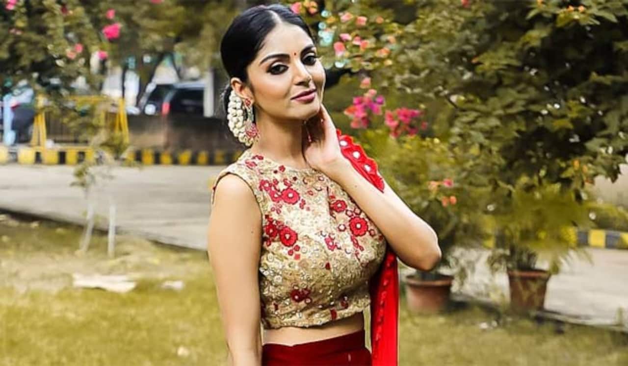 கமல் கட்சியில் இருந்து வெளியேறியவர்களை சாடிய சனம் ஷெட்டி