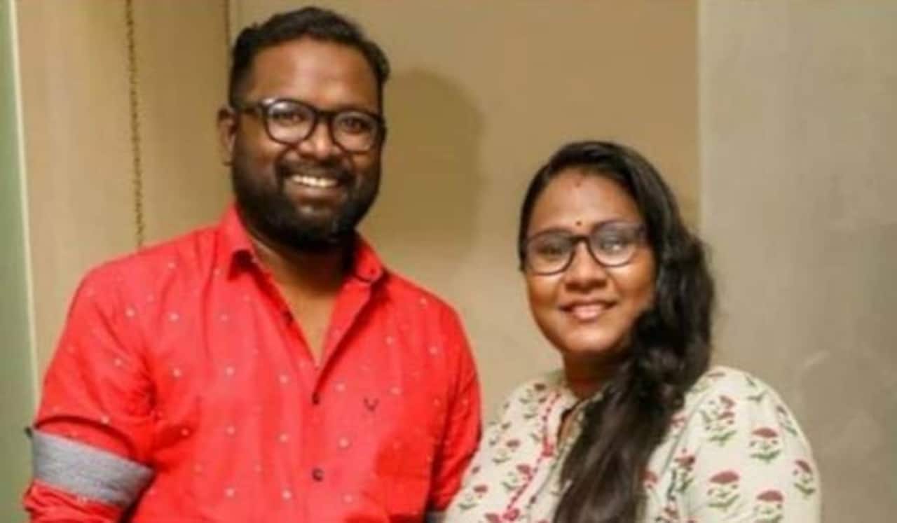 இயக்குனர் அருண்ராஜா காமராஜ் மனைவி கொரோனாவுக்கு பலி
