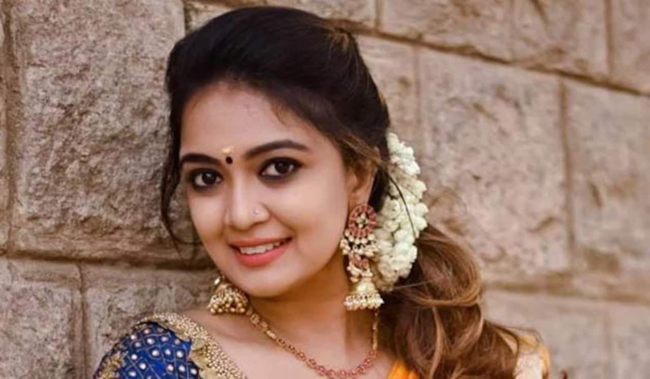 ஆபாச குறுஞ்செய்தி : அம்பலப்படுத்திய சின்னத்திரை சவுந்தர்யா