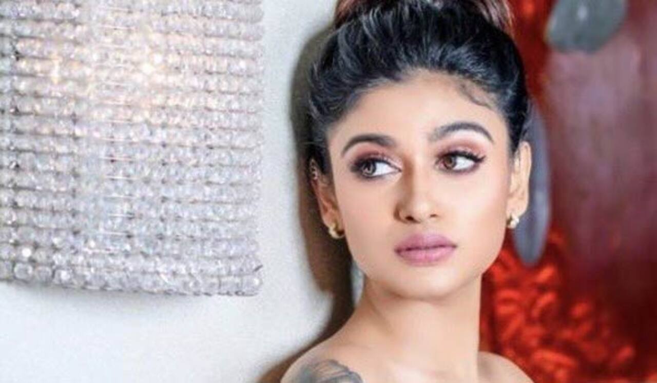 என்னையும் கைது செய்யுங்கள்: ஓவியா ஹெலன்