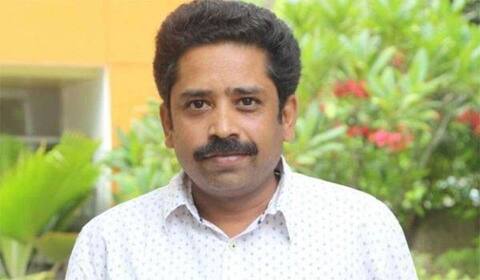 தடுப்பூசி போட சன்மானம் : சீனுராமசாமி யோசனை