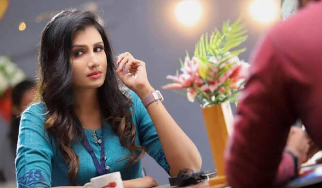 லாகின் செய்வதால் ஏற்படும் விளைவை பற்றி சொல்லும் படம்