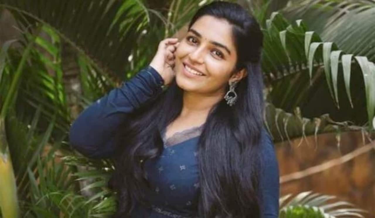 ரவிதேஜா படம் மூலம் தெலுங்கில் நுழையும் கர்ணன் நாயகி