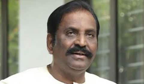 வாங்காத விருதை திருப்பி தந்த வைரமுத்து