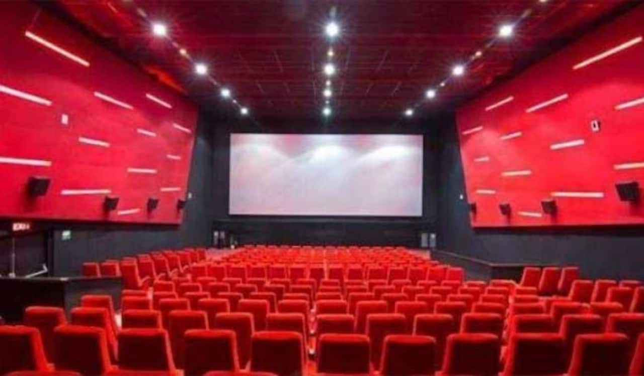 கொரோனா 2வது அலை : சம்பளத்தைக் குறைப்பார்களா ஹீரோக்கள் ?
