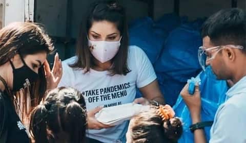 மும்பை மக்களுக்கு உணவு வழங்கிய சன்னிலியோன்