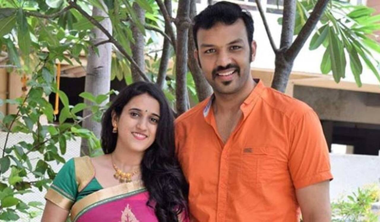 மனைவியுடன் இணைந்து கொரோனா பணியில் இறங்கிய அமித் பார்கவ்