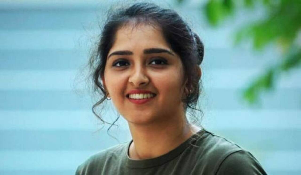 அழகாக இருப்பது மட்டும் வாழ்க்கை இல்லை: சனுஷா கோபம்