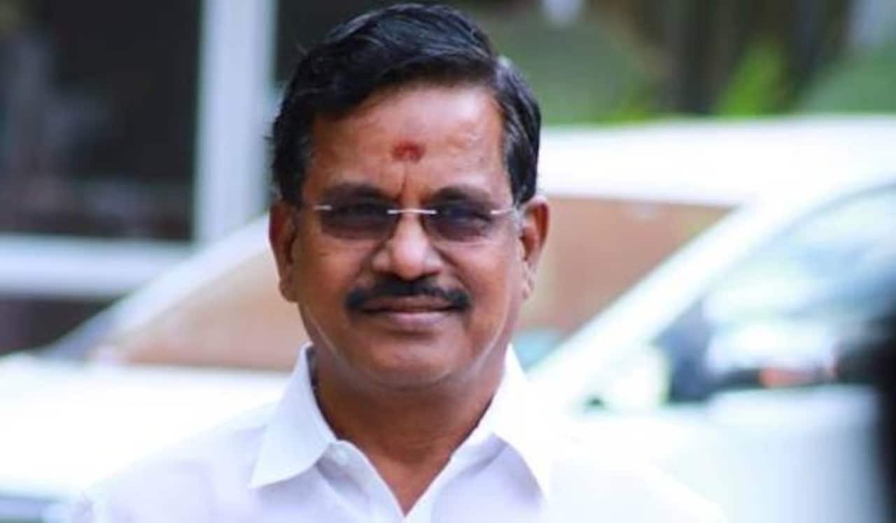 தயாரிப்பாளர் தாணு ரூ.10 லட்சம் நிதி