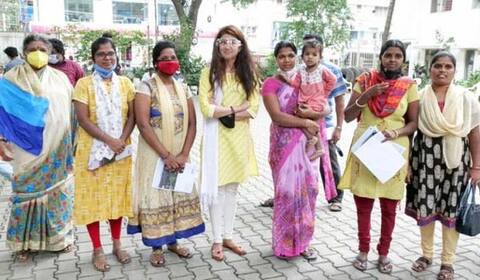 சொந்த செலவில் ஏழைகளுக்கு தடுப்பூசி வழங்கிய பிரணிதா