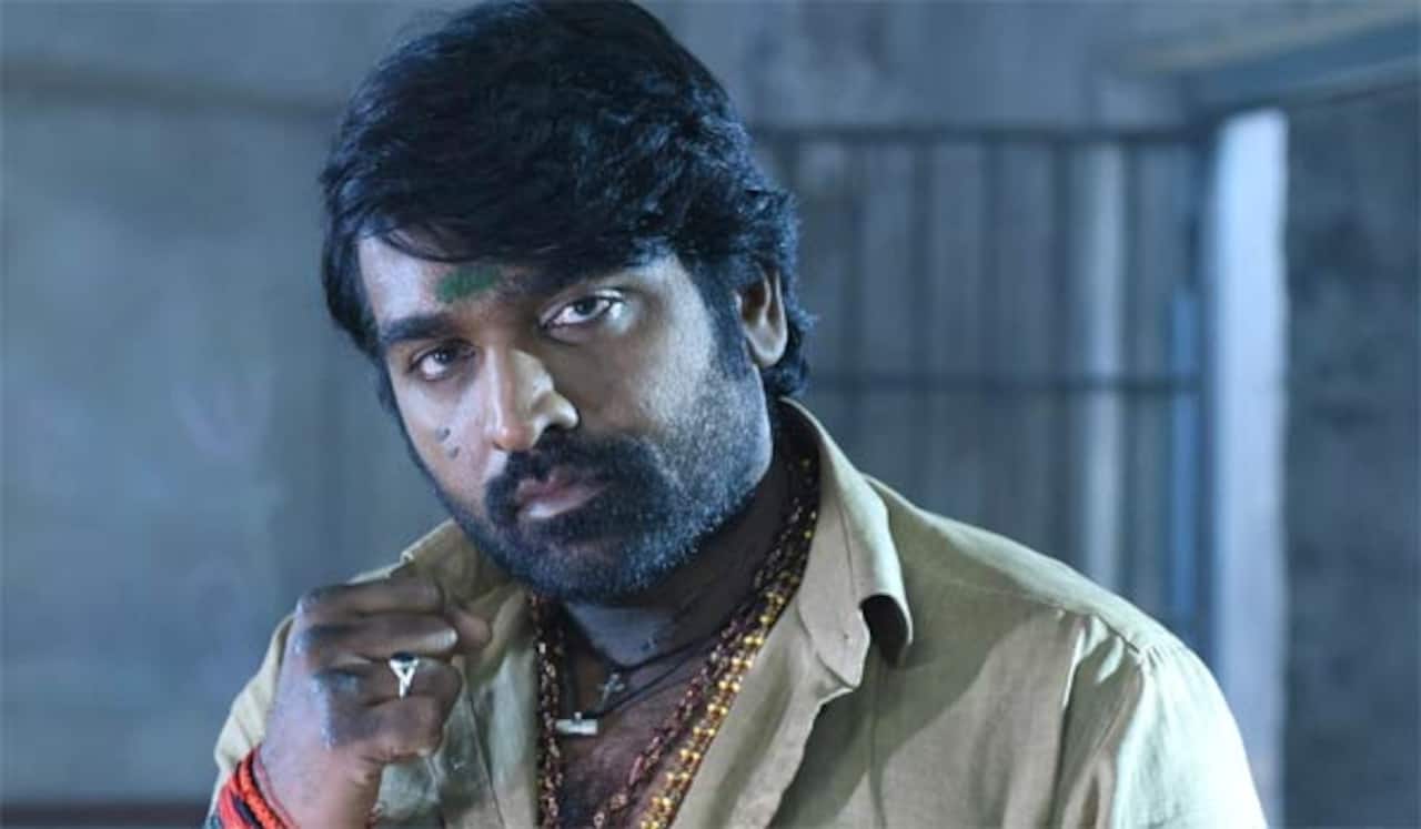விஜய் சேதுபதியை வில்லனாக்கத் துடிக்கும் இயக்குனர்