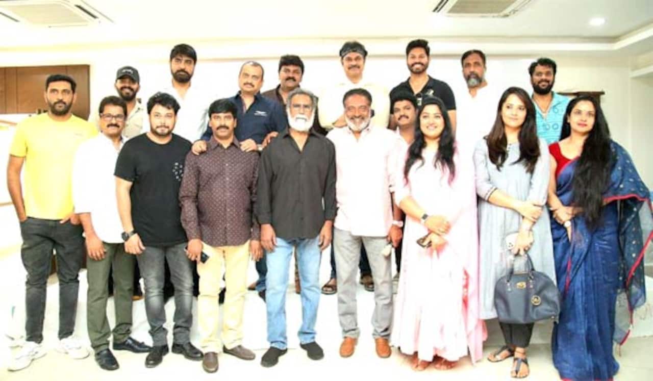 நடிகர் சங்க தேர்தல் : தனது அணியை அறிவித்த பிரகாஷ்ராஜ்