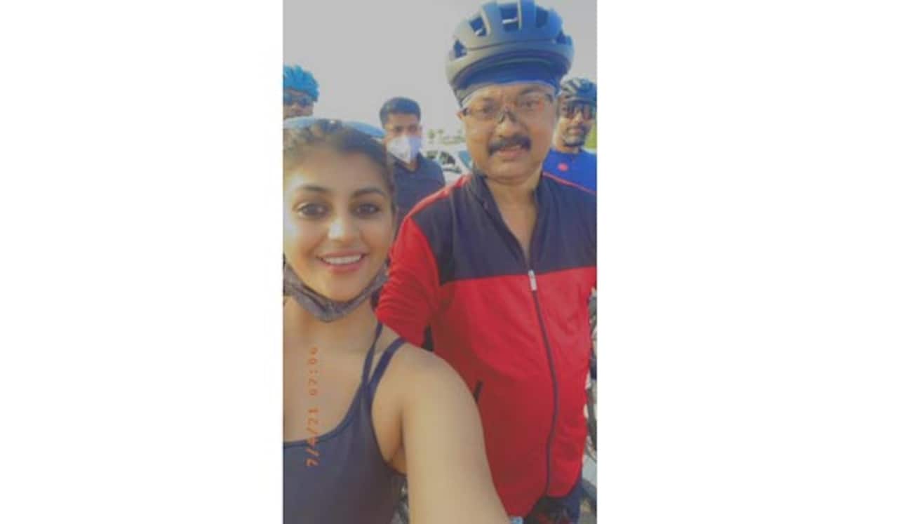 முதல்வருடன் செல்பி எடுத்த யாஷிகா ஆனந்த்