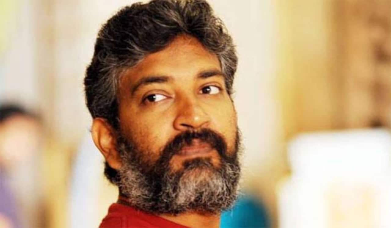 பாடல் காட்சிகளை படமாக்க வெளிநாடு செல்லும் ராஜமவுலி