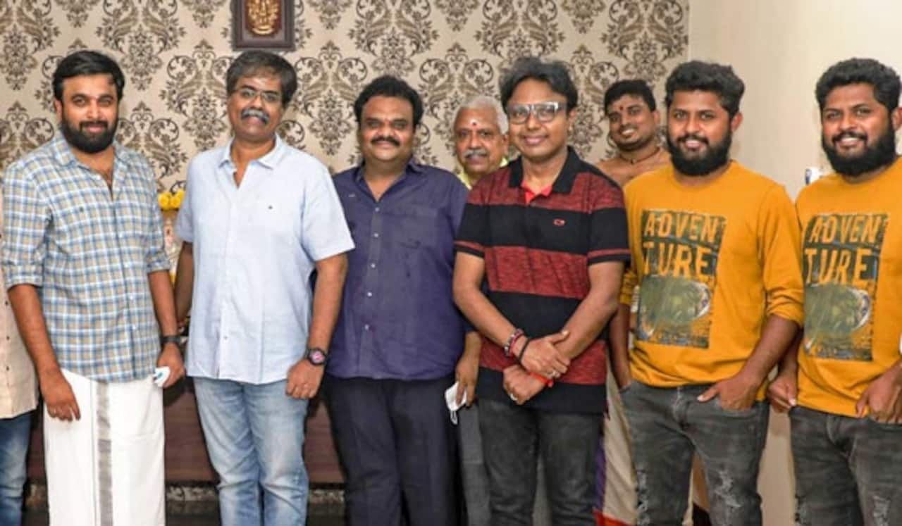 சசிகுமாரின் புதிய படம் பூஜையுடன் தொடக்கம்