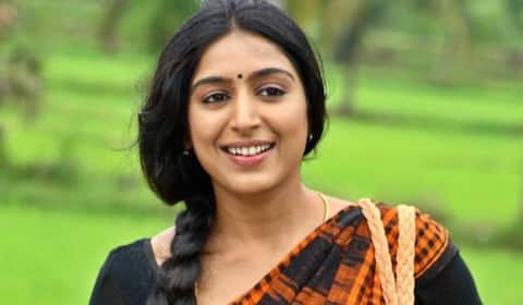 4 ஆண்டுகளுக்கு பிறகு பத்மப்ரியா ரிட்டர்ன்ஸ்